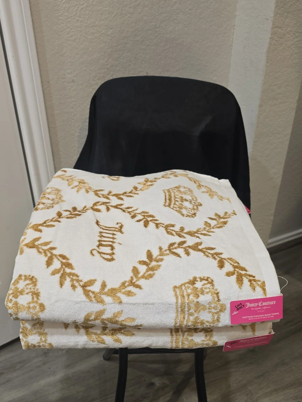 Juicy Couture Home Signature Logo Crown/Ribbon Oversize Cotton Viscose Towel Set